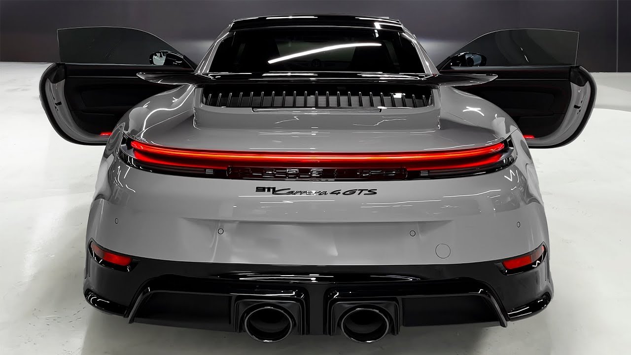 2026 Porsche 911 Carrera 4 GTS